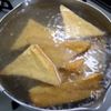 冷めても翌日も美味しい「厚揚げとインゲンのおかか煮」の下準備