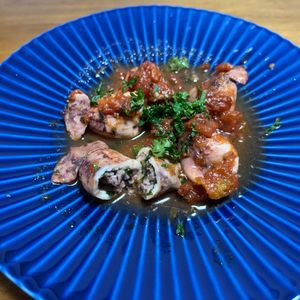 こむぎの作ってみた!投稿(今が旬！スルメイカの香草詰め トマト煮)