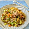 切り落とし牛肉で【チャプチェ】韓国春雨を使って作りました。