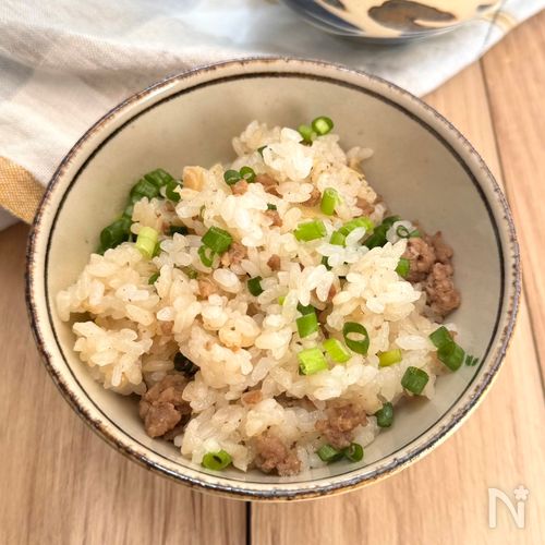 ちょっぴり大人な♪生姜の甘辛そぼろ混ぜごはん