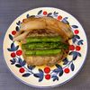 𝔂𝓾𝓶𝓲🍓の作ってみた!投稿(ワンパン♪アスパラハンバーグ-にんにく醤油ソース新玉ねぎ添え)