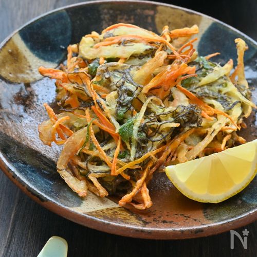 米粉でカリッと♪もずくと彩り野菜のかき揚げ