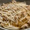 10分かからず爆速!ごはんがすすむ【豚ニラもやしのとろみ丼】の工程3