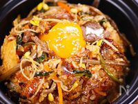 行列のできる焼肉屋さんの🥩石焼き風おこげビビンバ🤩🍚