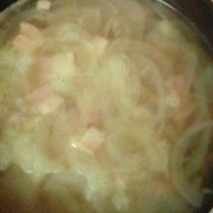 鶏皮坊主の作ってみた!投稿(オニオンベーコンスープ【洋風献立に♪】)