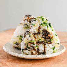 意外な組み合わせ？！？ズッキーニと塩こんぶのおにぎり