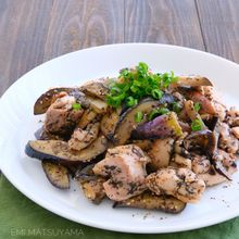 鶏肉となすのゆかりごまバター炒め