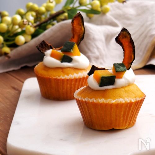 【かぼちゃカップケーキ】混ぜて焼くだけ!