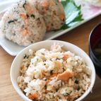 プチもち食感！だし香る鮭と大葉のもち麦ごはん