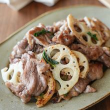 シャキシャキ【豚こまと蓮根の塩きんぴら】
