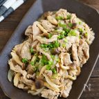 ごはんがススム！豚こまとしめじの味噌炒め