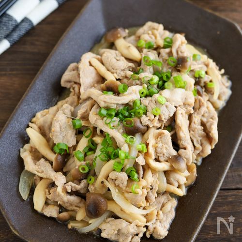 ごはんがススム!豚こまとしめじの味噌炒め