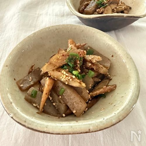 ごぼうとこんにゃくの甘辛炒め