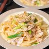 簡単やみつきの味！【豚肉とネギのにんにく和風焼きうどん】