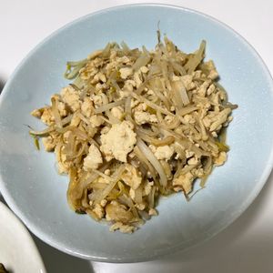 しんやの作ってみた!投稿(鶏ひき肉ともやしのオイスター炒め)