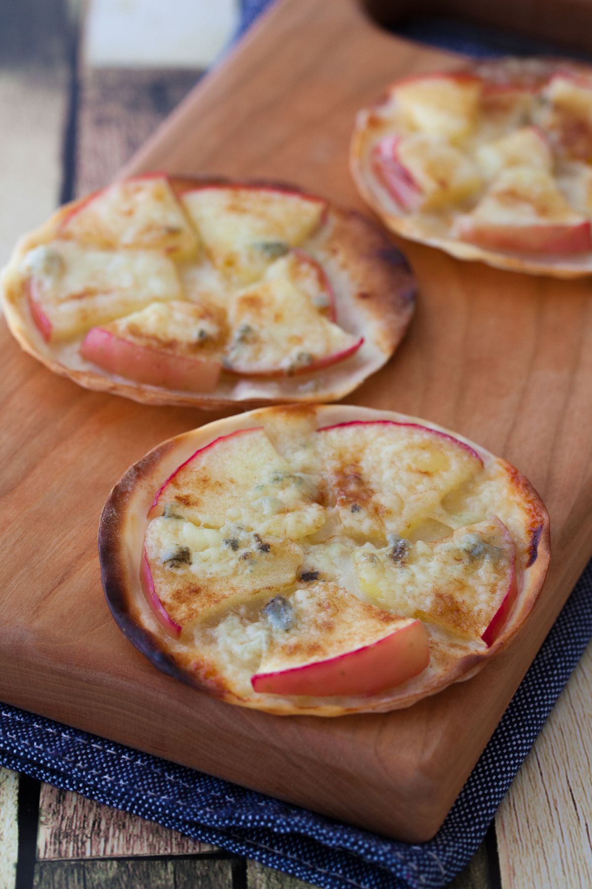 洋梨とゴルゴンゾーラチーズのピザのレシピ