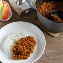 野菜たっぷり！我が家のトマトキーマカレー