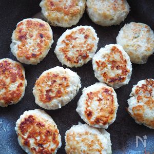 お肉とえのき同量】えのきでシャキッとヘルシーごまマヨつくね