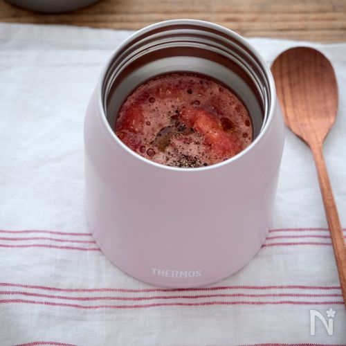 すりおろしトマトの冷製スープ