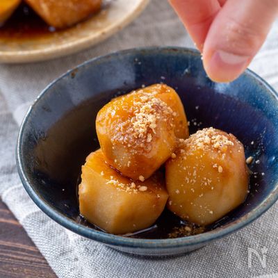 ホッとする味♪ごまが香る、里芋の煮っころがし