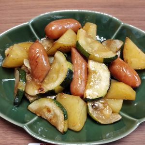 ゆの作ってみた!投稿(ズッキーニと新じゃがのバター醤油ソテー【作り置き】)
