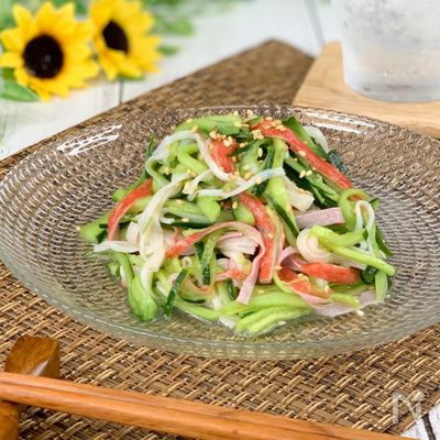 副菜に＊きゅうりとカニカマの旨レモン和え《切って混ぜるだけ》