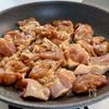 フライパンで簡単!一口サイズのやみつき甘辛チキンの工程1
