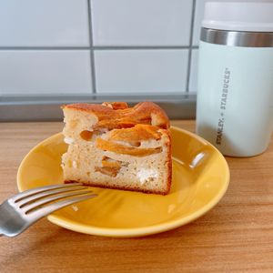 おさけの作ってみた!投稿(焼くまで10分！ふわっ♪【米粉の柿アーモンドケーキ】)