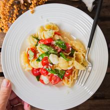 【味付け塩とオイルだけなのに旨すぎる】ミニトマトの冷製パスタ