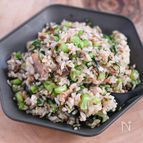 栄養たっぷり！サバ缶と小松菜のチャーハン
