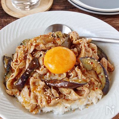 こってり！ご飯がすすむ！豚バラとなすの旨辛丼