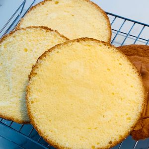 ちぇんの作ってみた!投稿(失敗なし！ふわしゅわ♡【基本のスポンジケーキ】)