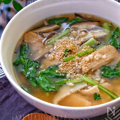 美肌!疲労回復に!*手羽中と干し椎茸のもち麦スープ*