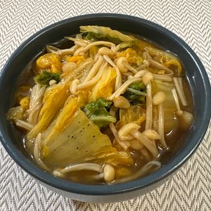 楽ラク手抜キッチン🐶🐾の作ってみた!投稿(包丁いらず♪【白菜とえのきの生姜スープ】)