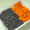 ほっとする甘辛味♪ごはんがすすむ【鶏そぼろひじき煮】の下準備