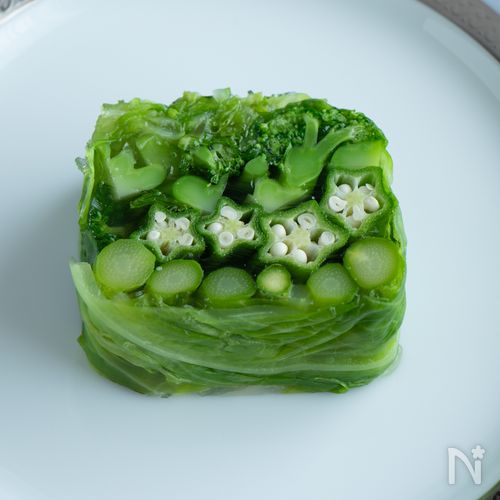 【切ったら感動!】緑野菜のテリーヌ・白だし仕立て