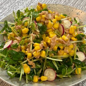 楽ラク手抜キッチン🐶🐾の作ってみた!投稿(混ぜるだけ簡単！《豆苗とツナとコーンのさっぱりサラダ》)