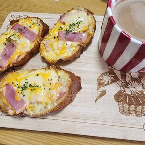 ナムディの作ってみた!投稿(一工夫でお店の味になるプロの技！朝に食べたいチーズバケット)