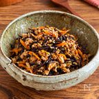 ほっとする甘辛味♪ごはんがすすむ【鶏そぼろひじき煮】