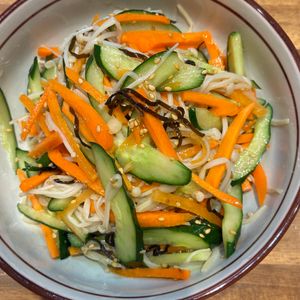 くだもの大好き🧡の作ってみた!投稿(あともう一品に！10分おかず【えのきと彩り野菜のごま酢和え】)
