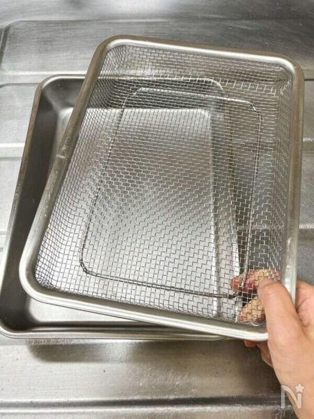 揚げ物や水切りに♪メッシュトレー