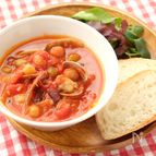 〈くらし薬膳〉あさりと豆のトマトスープ
