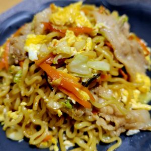ヴェルの作ってみた!投稿(『うまーい♡』がとまらない【豚肉とキャベツの塩昆布焼きそば】)