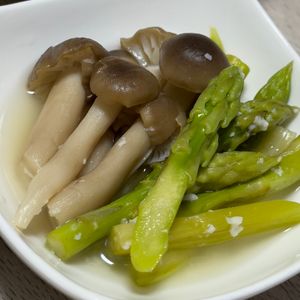 みーこの作ってみた!投稿(アスパラガスのうまだし漬け)