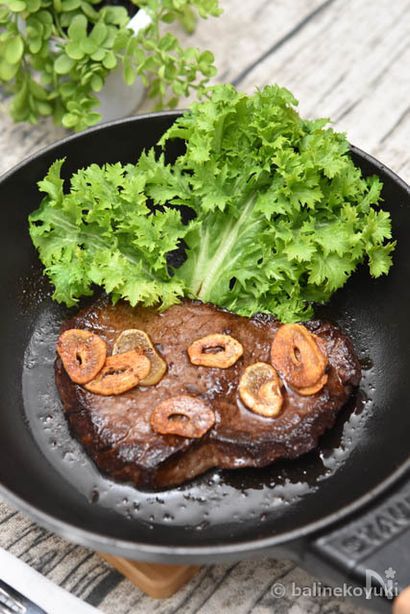 Staub ガーリックバター醤油ステーキ By バリ猫ゆっきー 吉田由季子 レシピサイト Nadia ナディア プロの料理家のおいしいレシピ