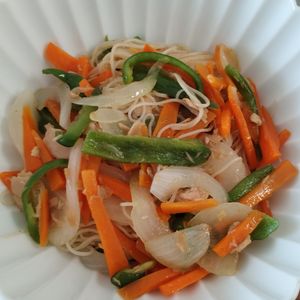 ゆの作ってみた!投稿(ツナと野菜のそうめんチャンプルー)