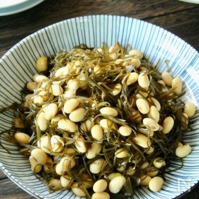 大豆もこんぶも美味しいです！大豆とこんぶの煮もの