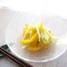捨てずにもう一品♪ブロッコリーの茎とパプリカのマリネ
