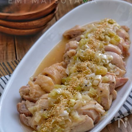 レンジで出来ちゃう 鶏肉の旨ネギ塩レモン蒸し By 松山絵美 レシピサイト Nadia ナディア プロの料理家のおいしいレシピ