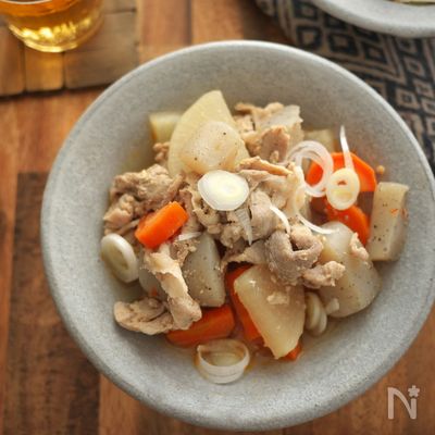 【やせおかず】豚肉とこんにゃくの味噌煮込み・ワンパンで完結!